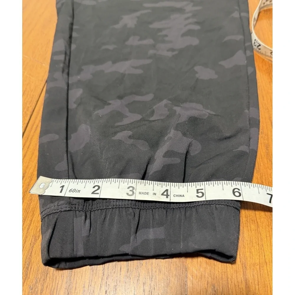 Fabletics The One Jogger Men's Performance Pants Black Camo XXL 2X, 40x27